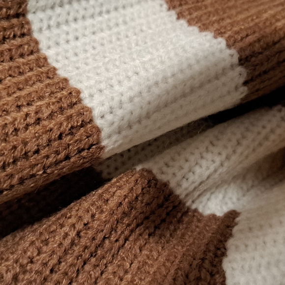 🔥⛄️HP ⛄️New Oversized vneck striped sweater 💖 - Picture 10 of 11